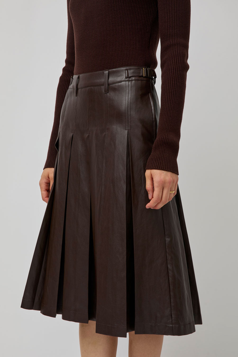 TONYWACK Faux Leather Pleated Midi Skirt in Brown