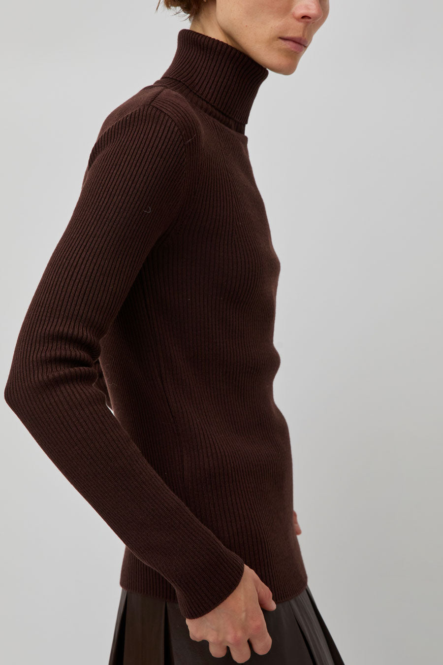 TONYWACK Slim-Fit Ribbed Turtleneck in Brown