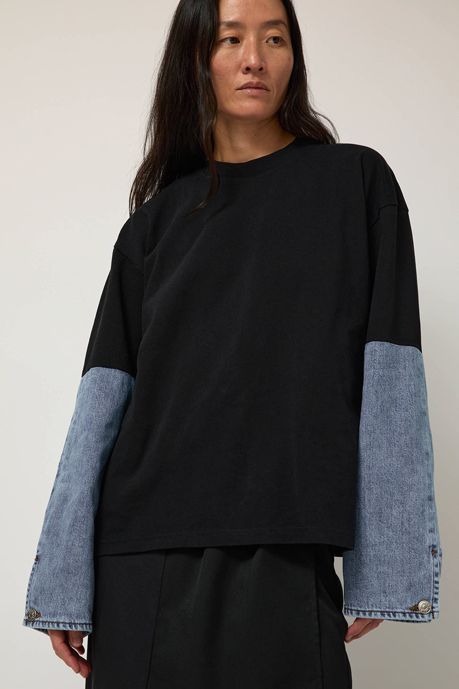 Façon Jacmin Tom T-Shirt with Denim Sleeves in Black and Light Blue