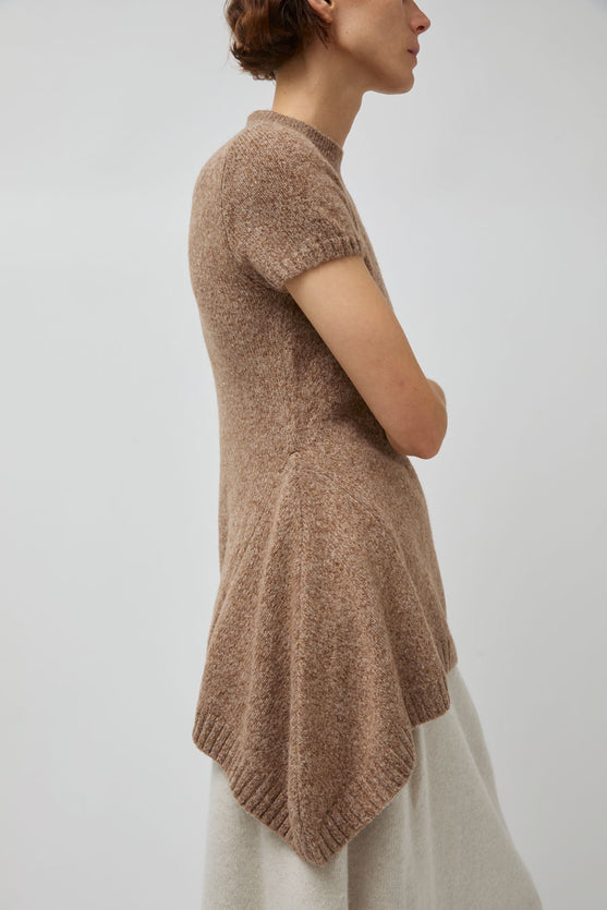 UMARMUNG Asymmetric Hem Half Sleeve Pullover in Bagel