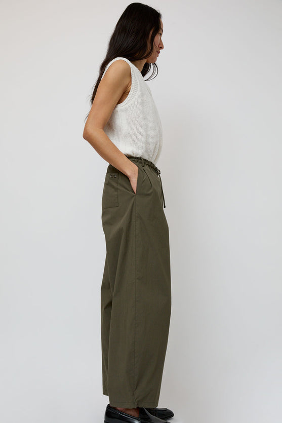 UMARMUNG Lightweight Cotton Oval Silhouette Pant in Cactus