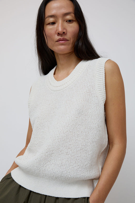 UMARMUNG Linen Boucle Crochet Vest in Oatmeal