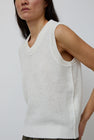 UMARMUNG Linen Boucle Crochet Vest in Oatmeal