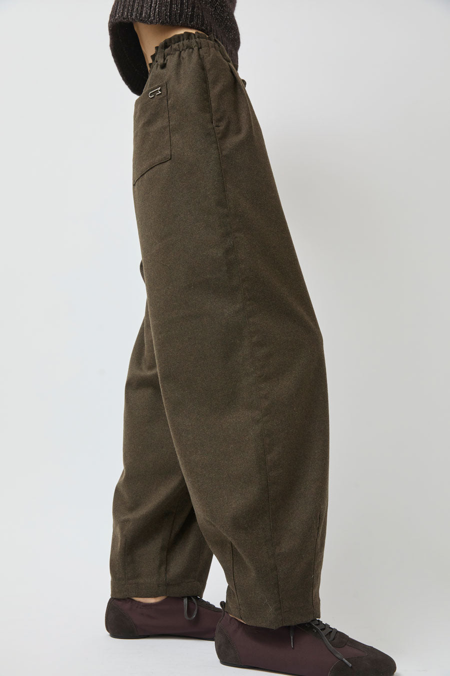 UMARMUNG Wool Flannel Oval Silhouette Pants in Dark Olive