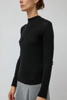 UMARMUNG Weightless Wool Crewneck Pullover in Black