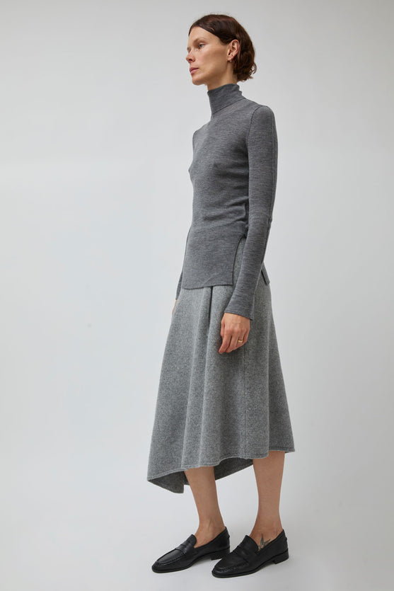 UMARMUNG Weightless Wool Turtle Neck Split Pullover in Heather Grey