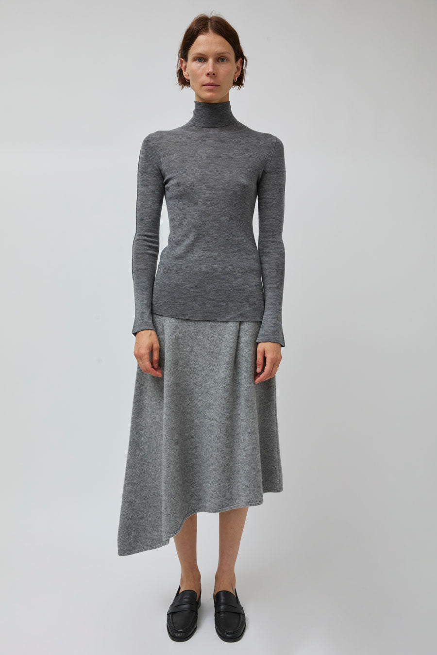 UMARMUNG Wool Cashmere Asymmetric Hem Skirt in Heather Grey