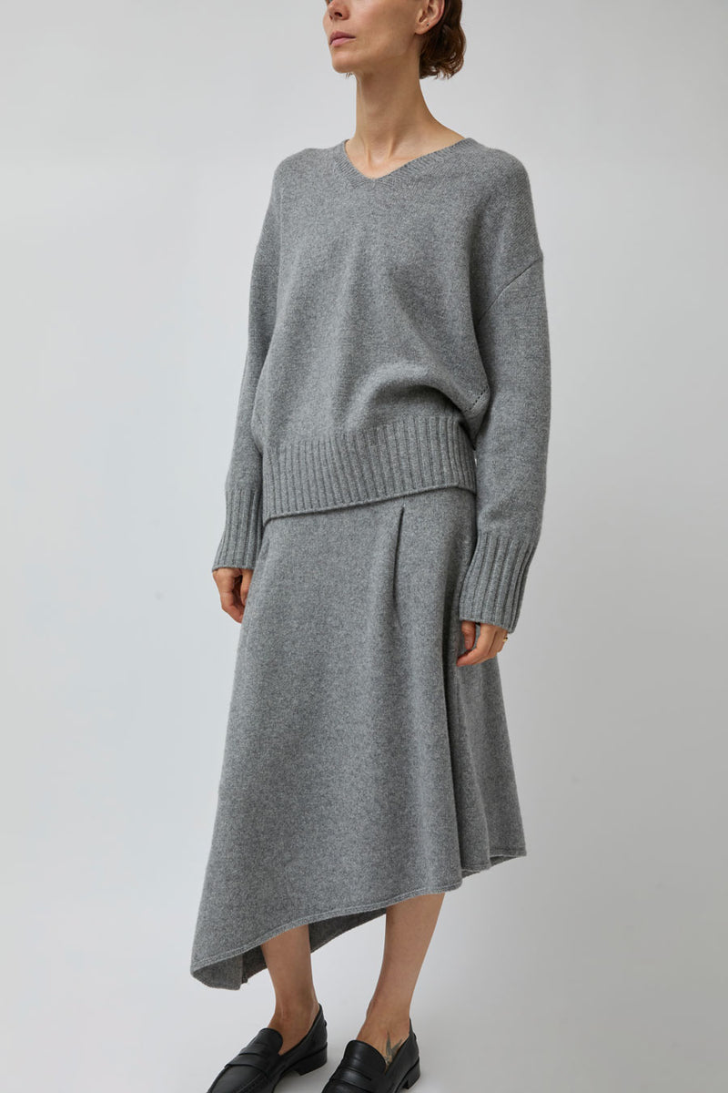 UMARMUNG Wool Cashmere Oversized V Neck Pullover in Heather Grey