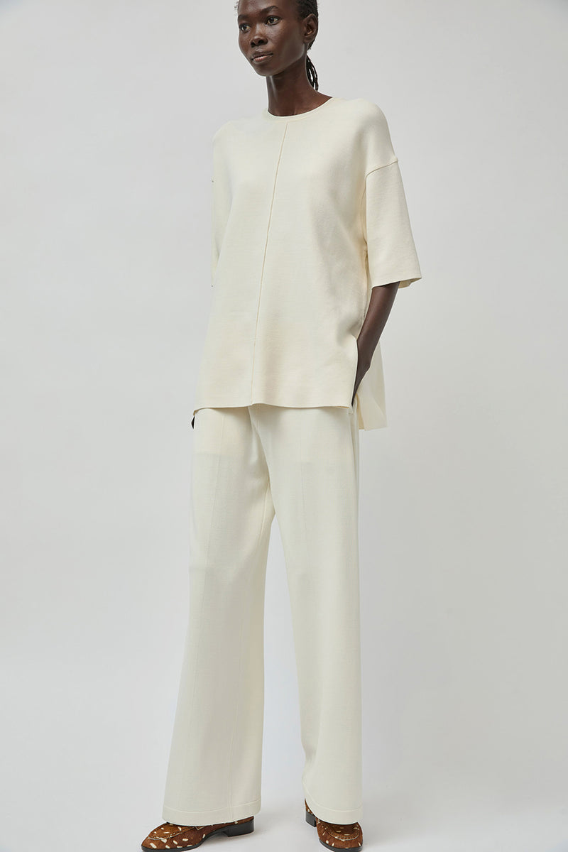 UMARMUNG Center Lined Wide Fit Pants in Ivory