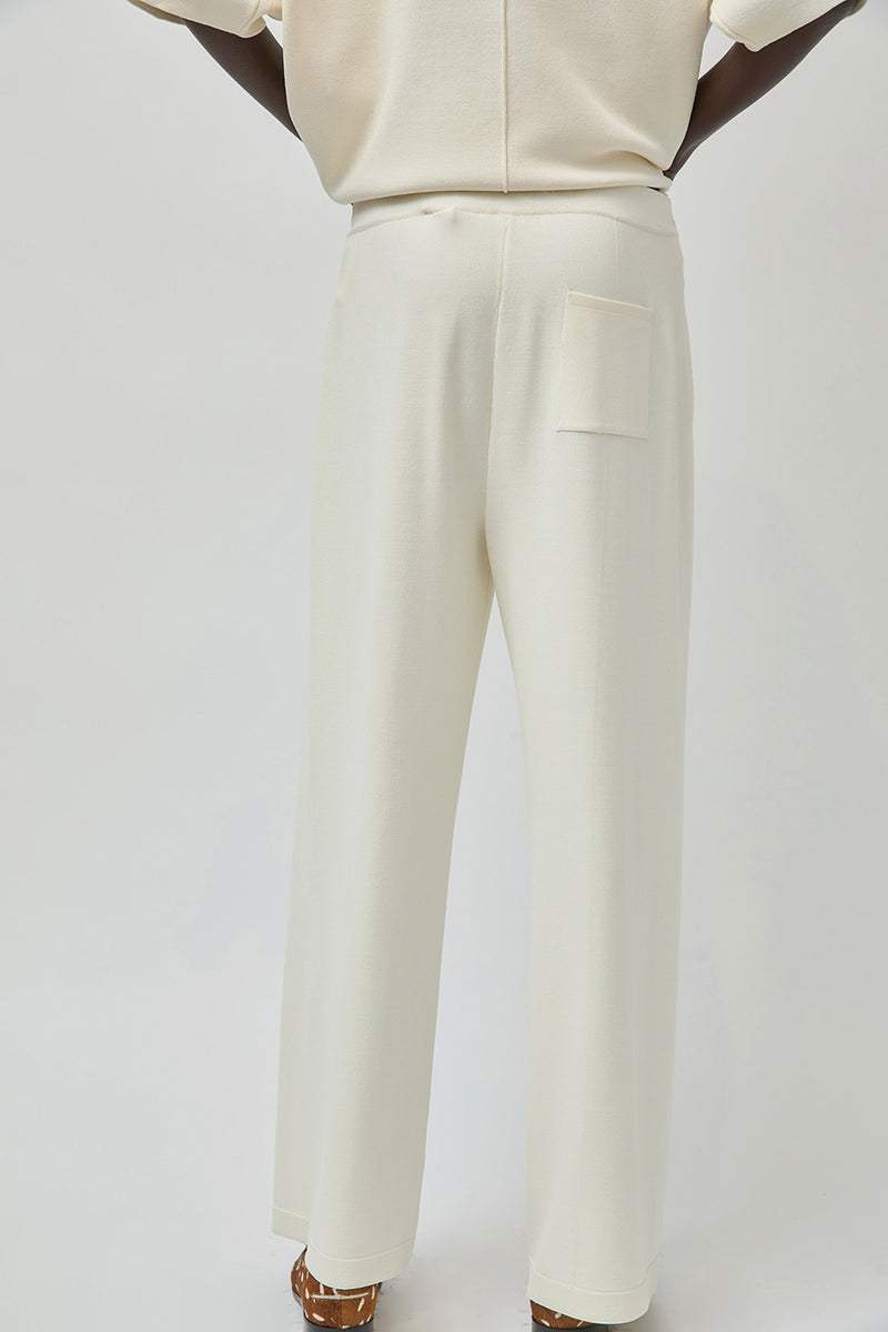 UMARMUNG Center Lined Wide Fit Pants in Ivory