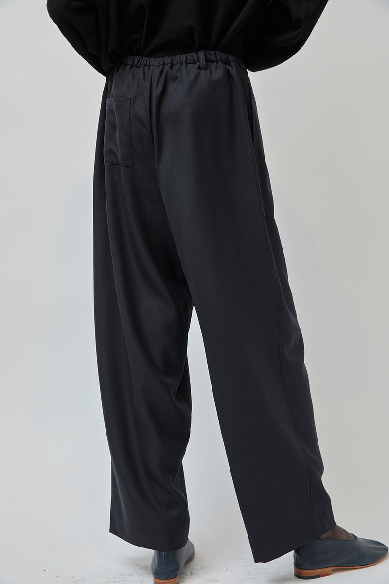 UMARMUNG Japanese Tropical Wool Fluid Pants in Midnight
