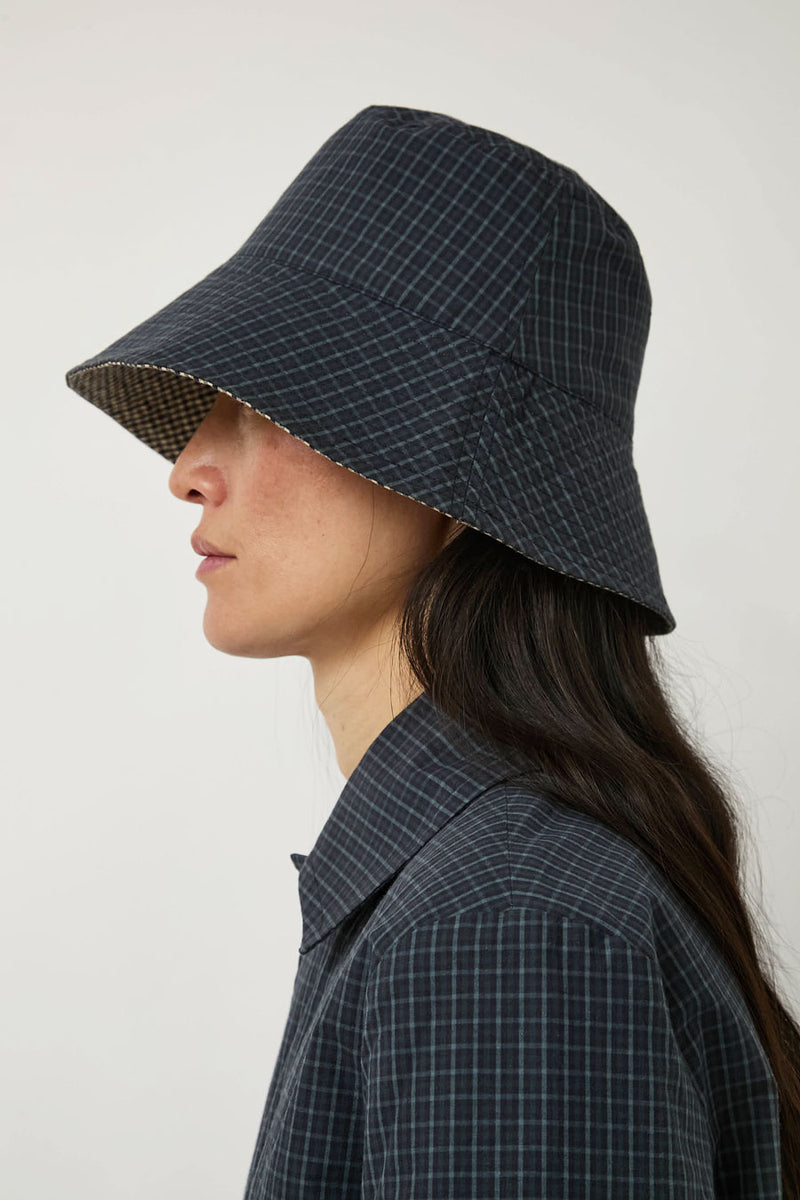 Zii Ropa Bucket Hat in Autumn Navy Plaid