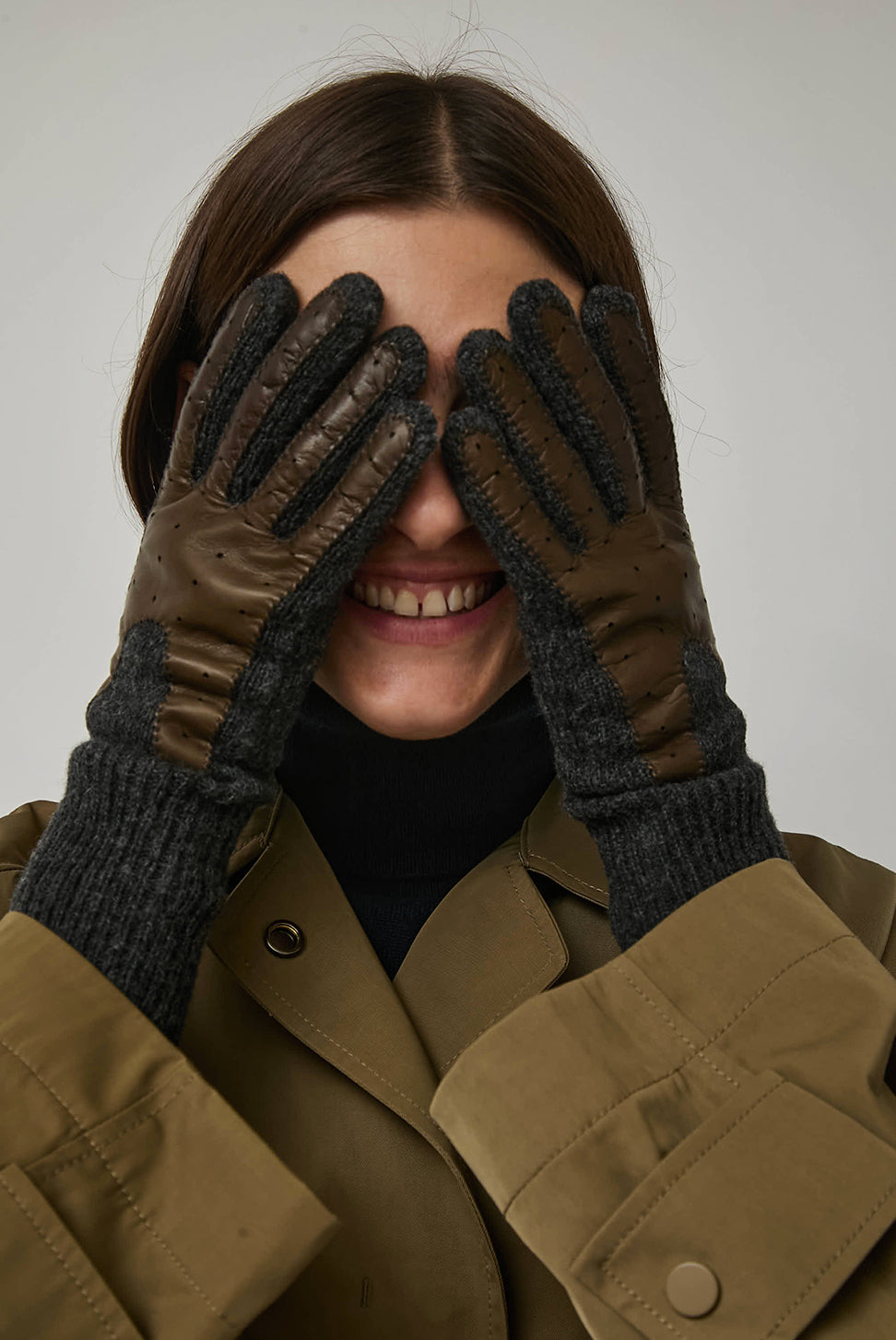 SCARVES AND GLOVES