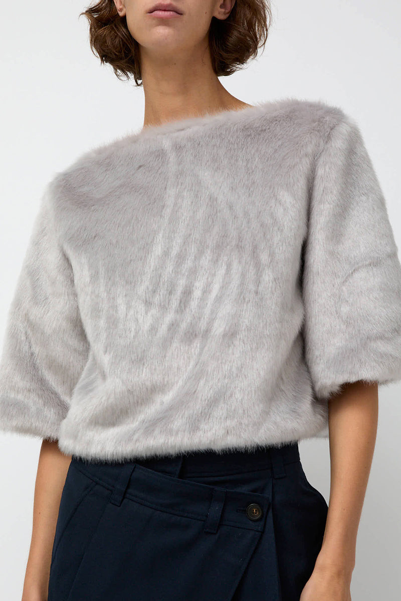 épingler Fur Crop Cape in Silver