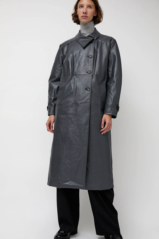 épingler Leather Scarf Trench in Charcoal