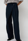 épingler Wool Wrapped Slacks in Navy