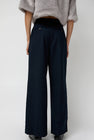 épingler Wool Wrapped Slacks in Navy