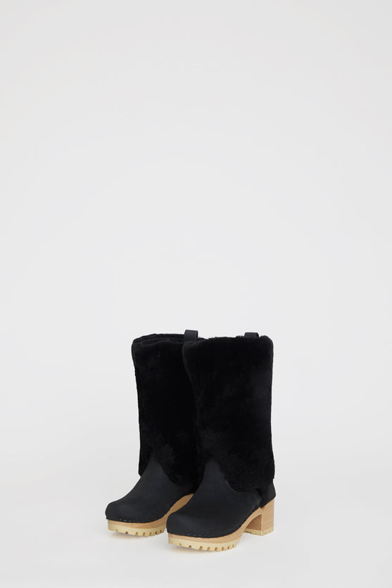No.6 Alpha Shearling Clog Boot on Mid Tread in Midnight on White Base