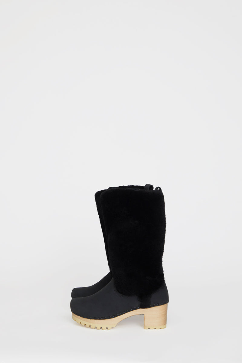 No.6 Alpha Shearling Clog Boot on Mid Tread in Midnight on White Base