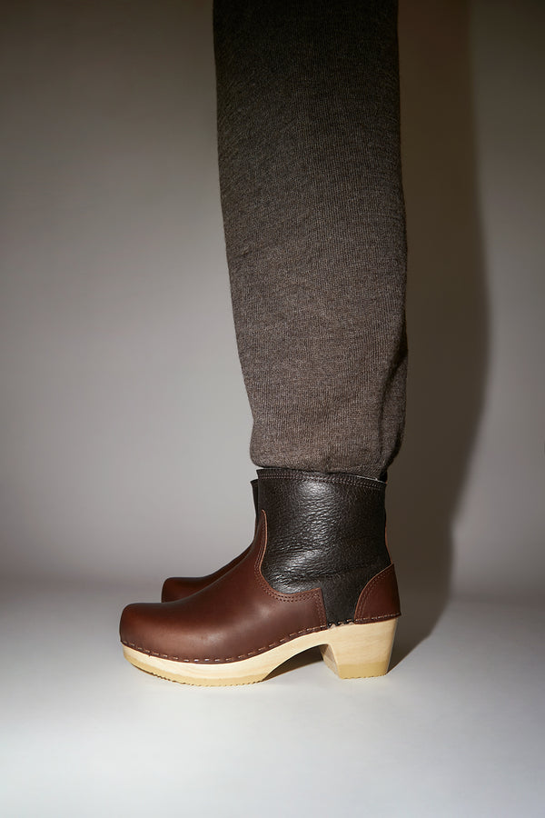 No 6 clogs sample on sale sale