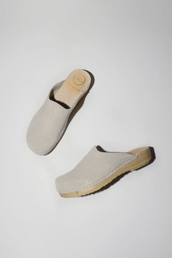 No.6 Contour Clog on Flat Base in Chalk Suede